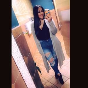 Meet your Posher, Beatriz